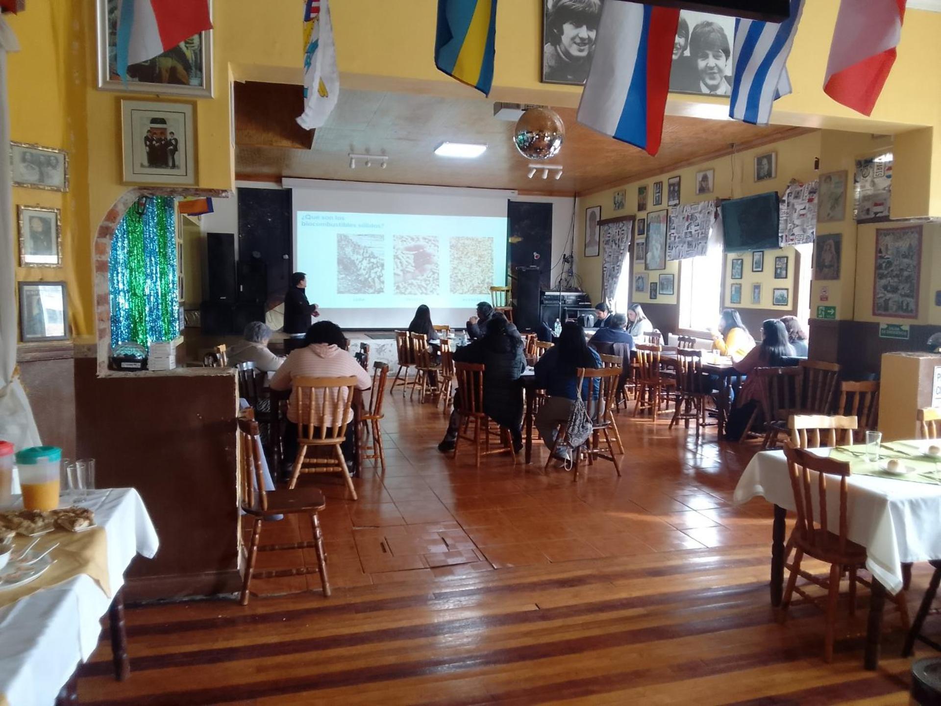 Yellow Submarine Hotel Punta Arenas